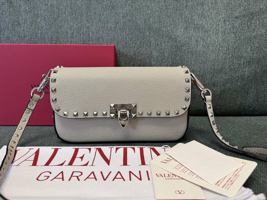 GARAVANI ROCKSTUD